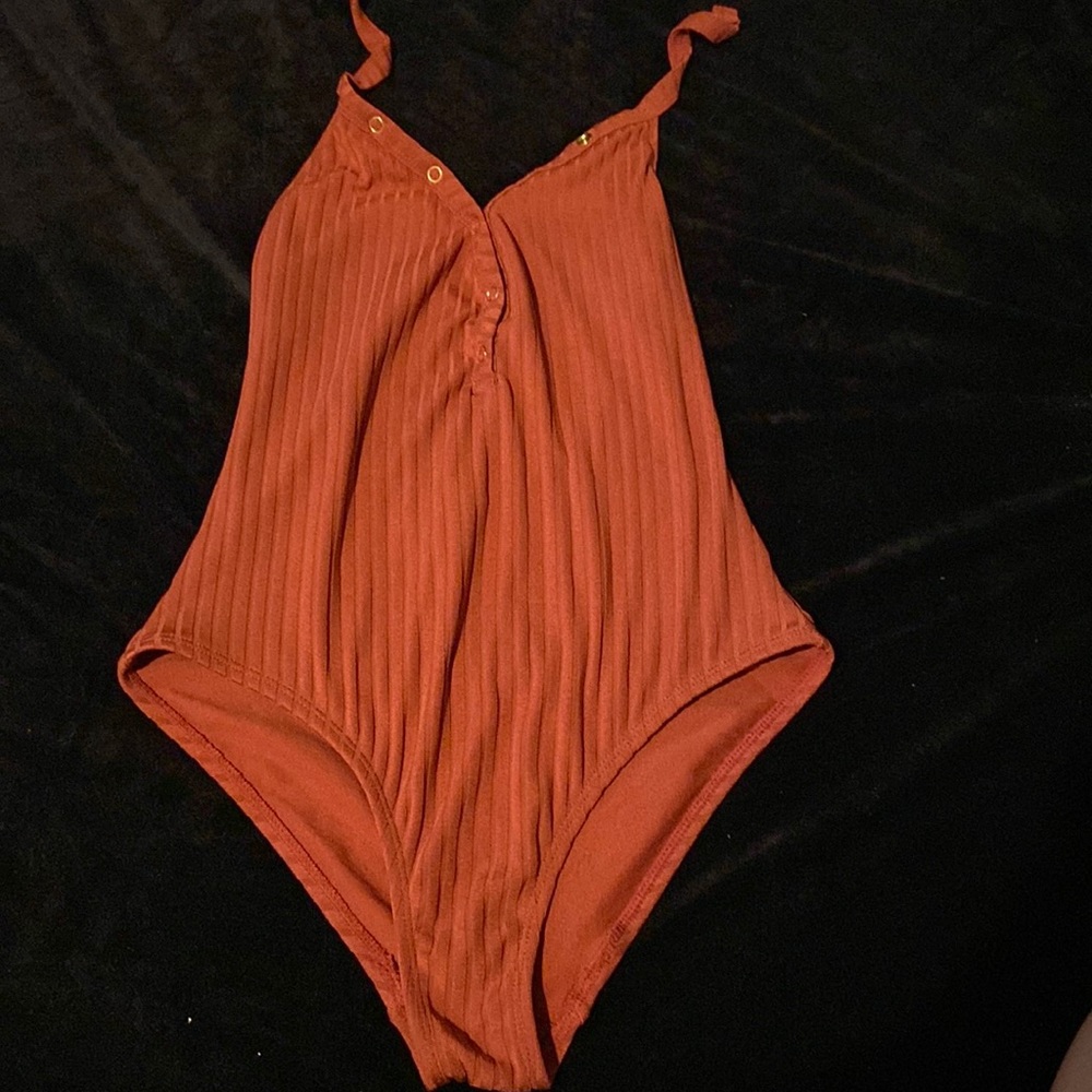 One piece swim suit